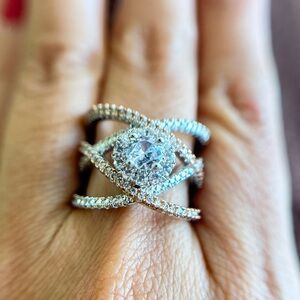 New Elegant Crisscross Zircon cocktail ring/7